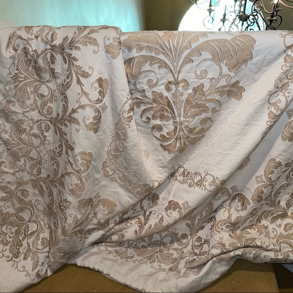 King Croscill comforter great used condition smoke free home - Picture 1 of 5